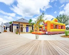 Structures gonflables pour centre de loisirs et animation saisonnière