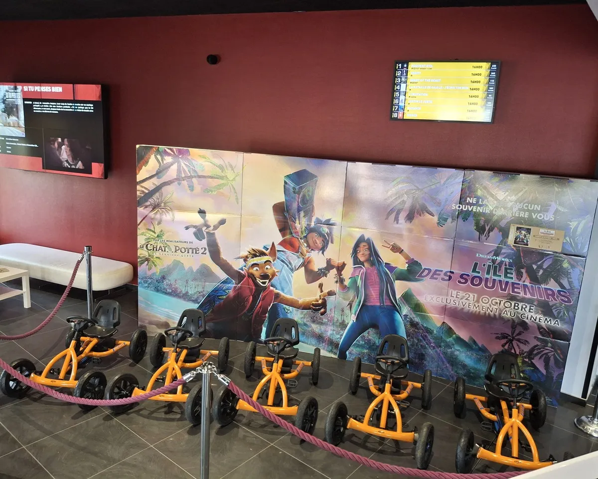 Kartings à pédales XL EVENT lors des 20 ans de Cars au Family Cinéma de Saint-Just-Saint-Rambert