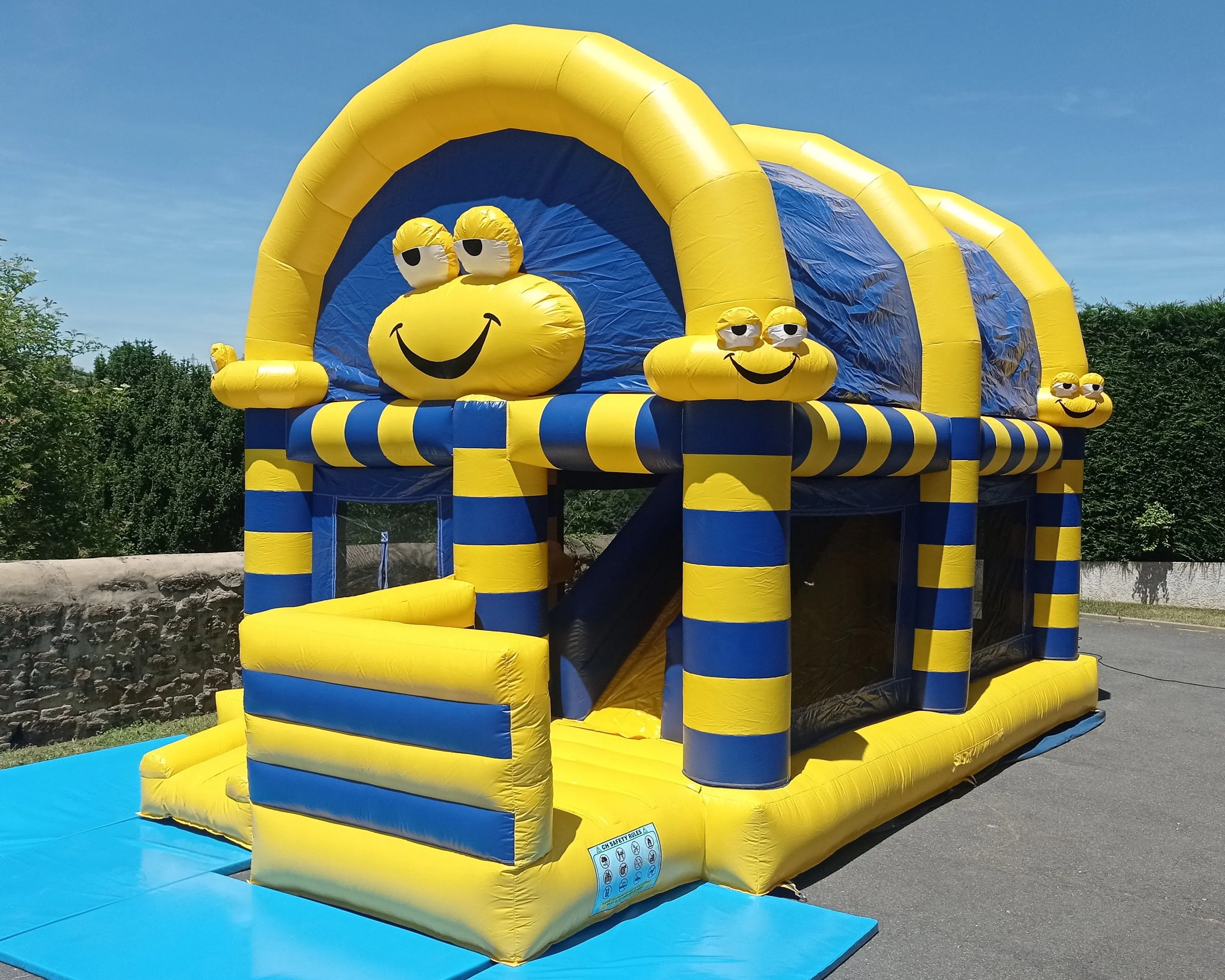 Troisième structure gonflable installée lors d'une animation familiale à La Talaudière